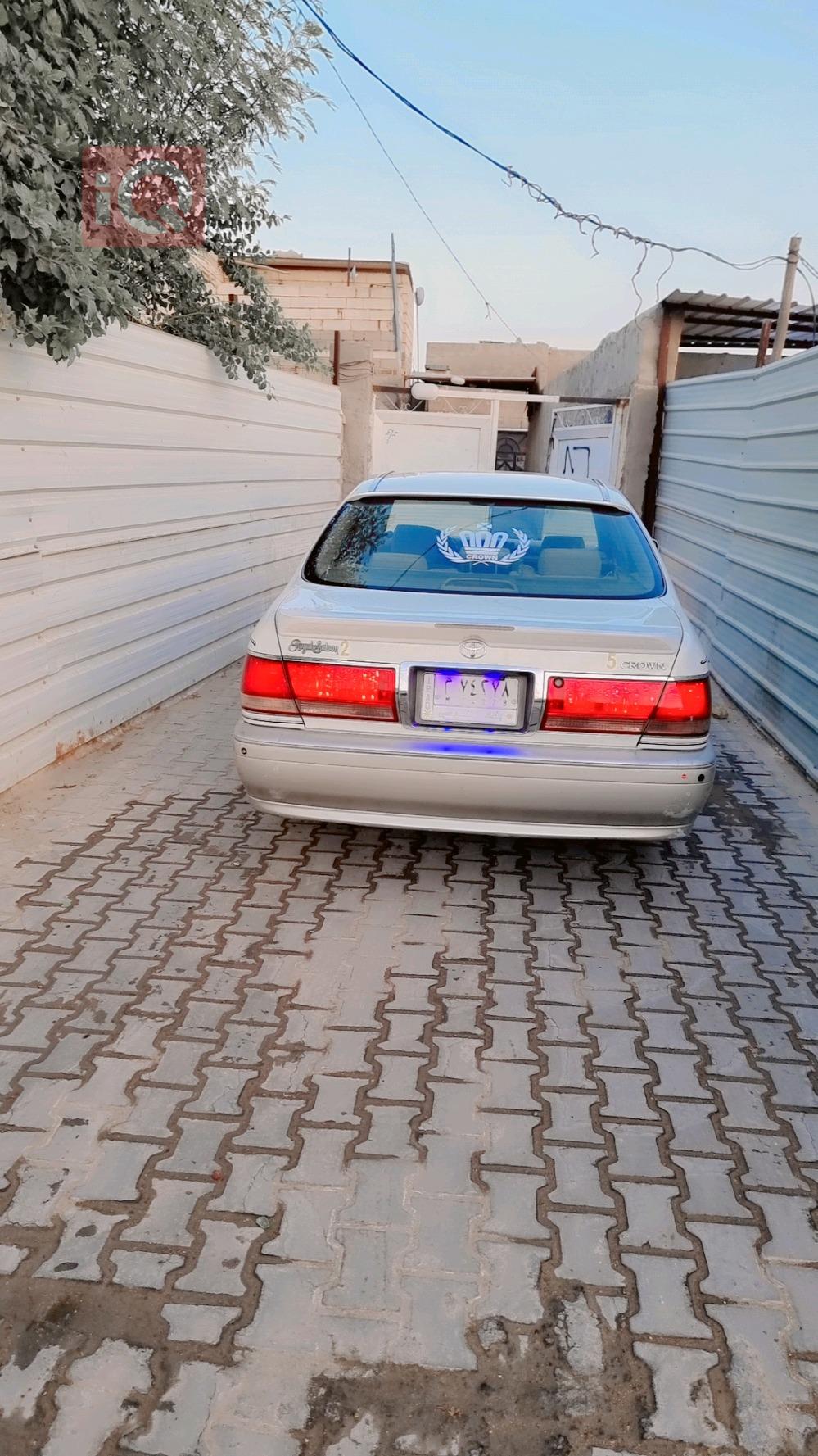 تۆیۆتا کراون